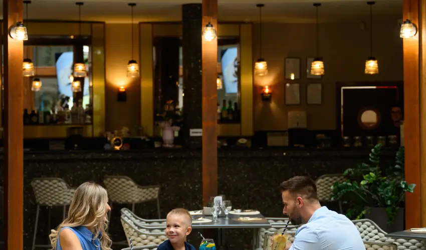 Colosseum Wellness Hotel M�rahalom - M�rcius 15. 