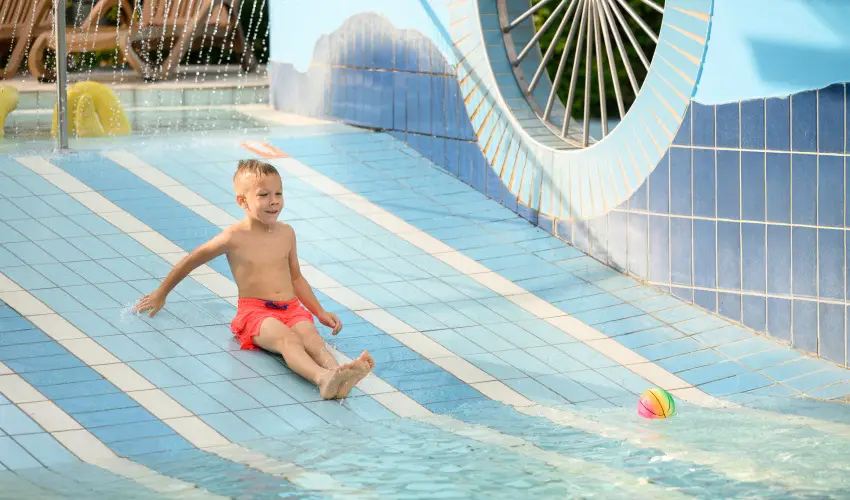 Colosseum Wellness Hotel M�rahalom - M�rcius 15. 