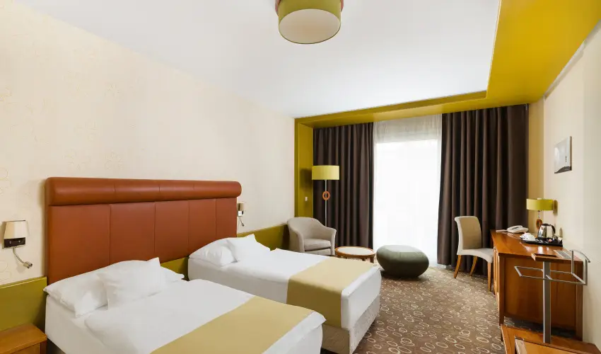 Corso Hotel P�cs P�cs - M�rcius 15. 