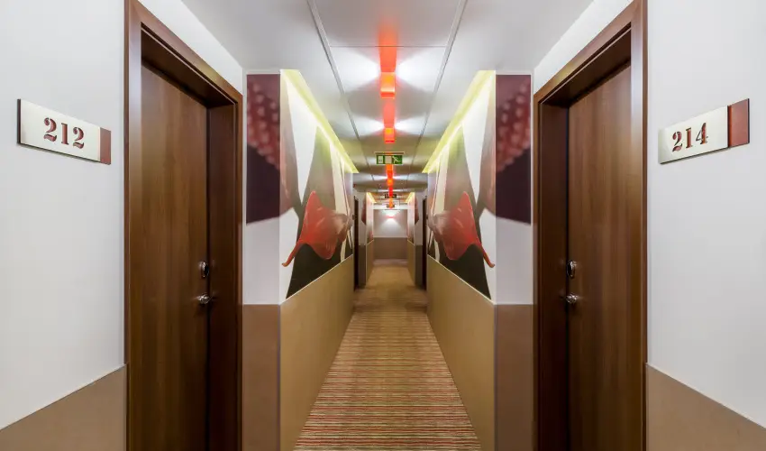 Corso Hotel P�cs P�cs - M�rcius 15. 