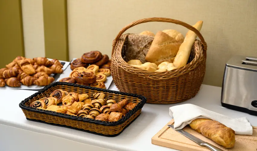 Corso Hotel P�cs P�cs - M�rcius 15. 