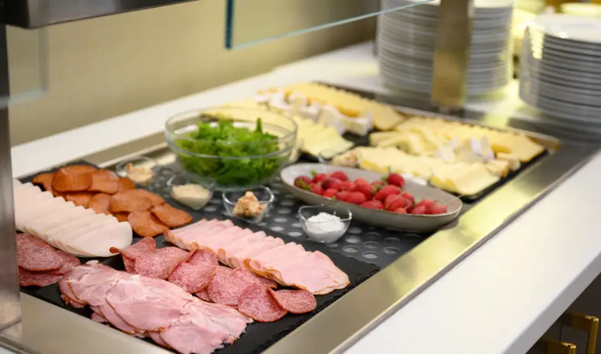Corso Hotel P�cs P�cs - M�rcius 15. 