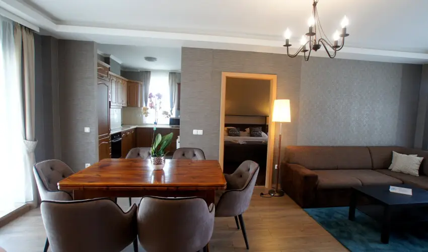 Solaris Apartman & Resort Cserkesz�l� - M�rcius 15. 