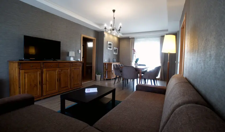 Solaris Apartman & Resort Cserkesz�l� - M�rcius 15. 