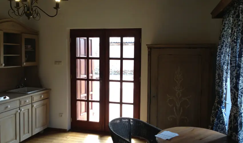 Czir�ka Vend�gh�z Tolcsva - M�rcius 15.  (min. 2 �j)