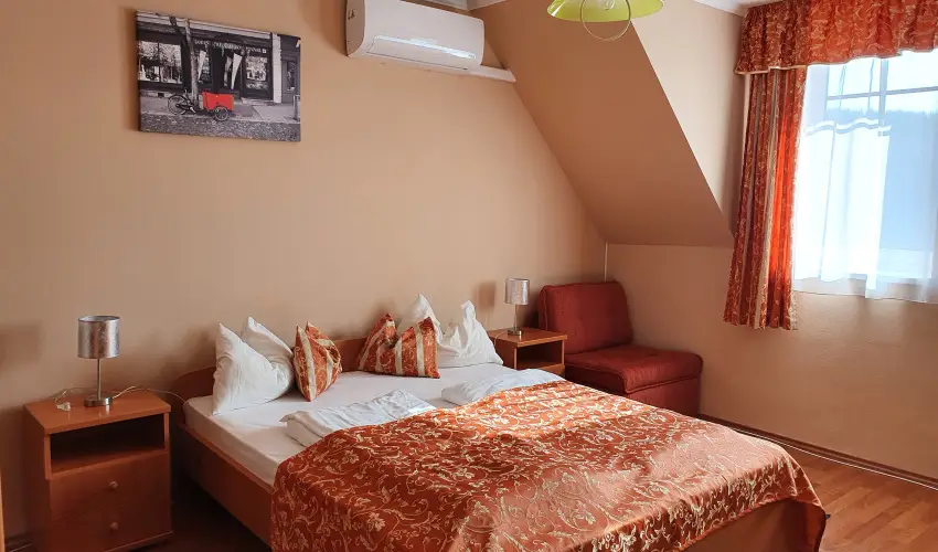 D&A Apartmanh�z Egerszal�k - M�rcius 15. 
