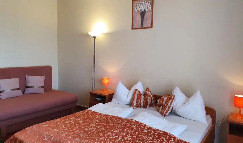 D&A Apartmanh�z Egerszal�k - M�rcius 15. 