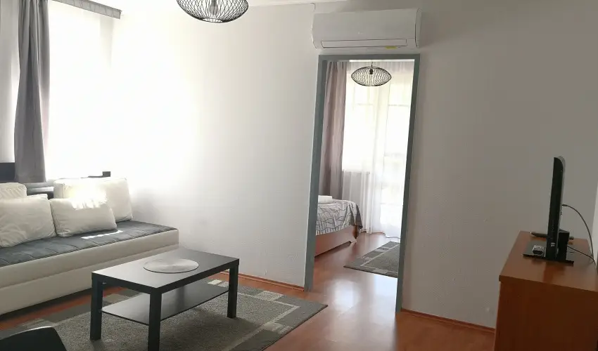D&A Apartmanh�z Egerszal�k - M�rcius 15. 