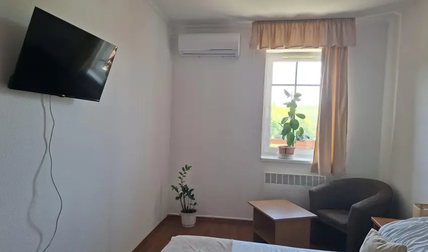 D&A Apartmanh�z Egerszal�k - M�rcius 15. 