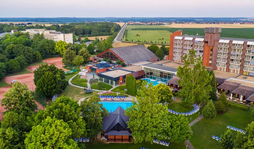 Danubius Hotel B�k B�k, B�kf�rd� - M�rcius 15. 