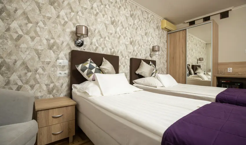 D�m Hotel Szeged - M�rcius 15. 