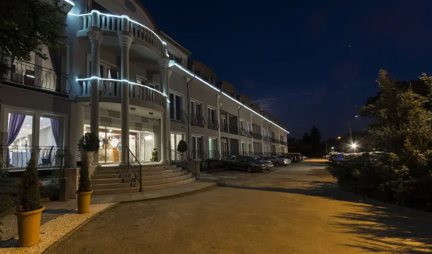 Duna Relax Hotel R�ckeve - M�rcius 15. (min. 2 �j)