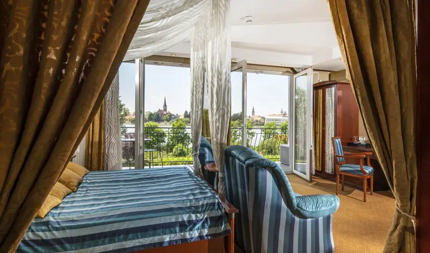 Duna Relax Hotel R�ckeve - M�rcius 15. (min. 2 �j)