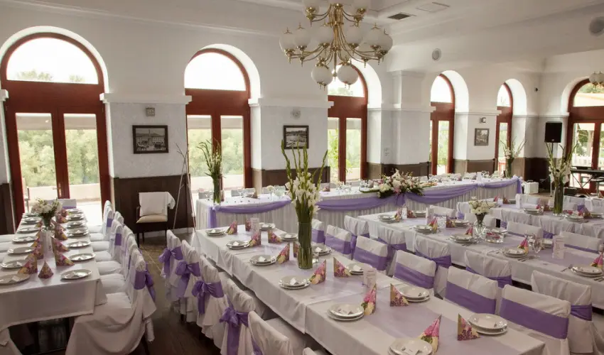 Duna Wellness Hotel Baja - M�rcius 15. 