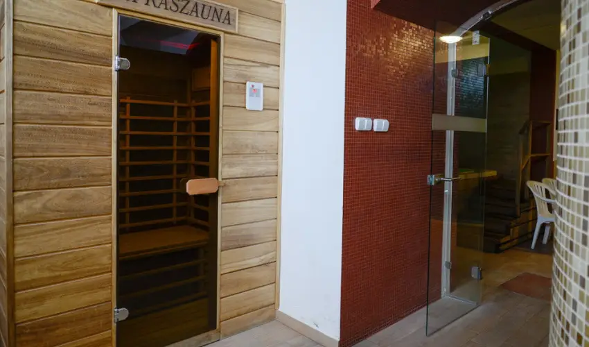 Duna Wellness Hotel Baja - M�rcius 15. 