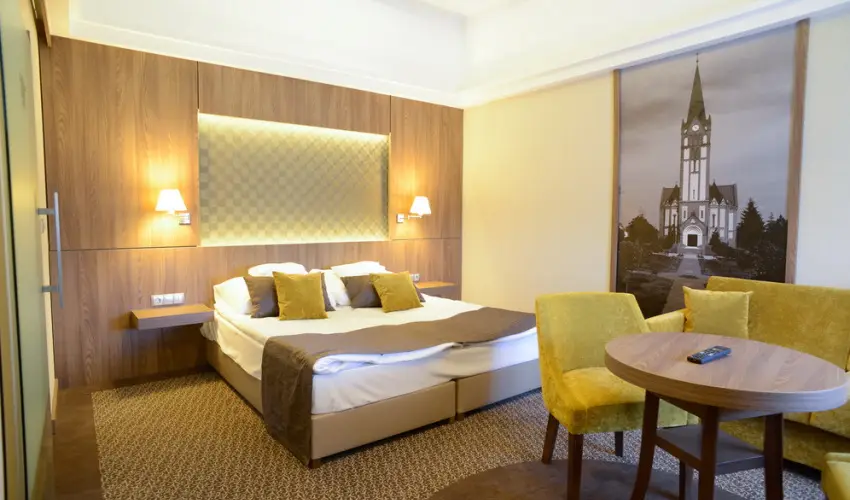 Duna Wellness Hotel Baja - M�rcius 15. 