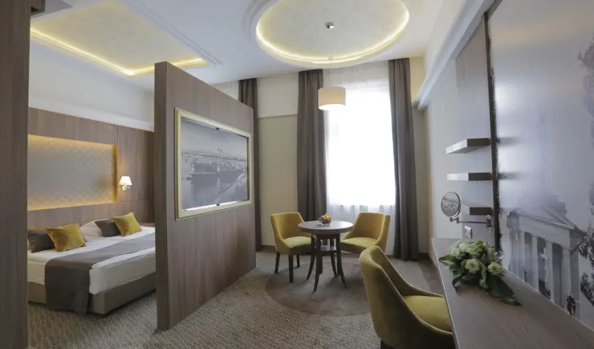 Duna Wellness Hotel Baja - M�rcius 15. 