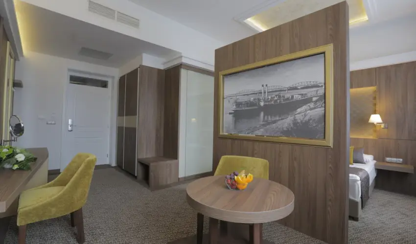 Duna Wellness Hotel Baja - M�rcius 15. 