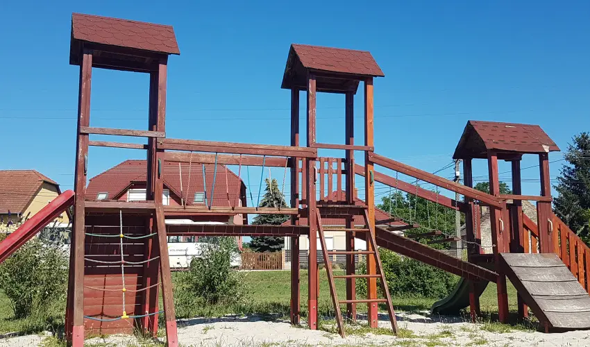 Duna-Beach Apartman Kimle - M�rcius 15. (min. 2 �j)