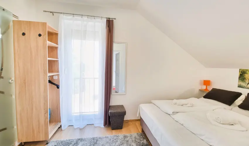 Duna-Beach Apartman Kimle - M�rcius 15. (min. 2 �j)