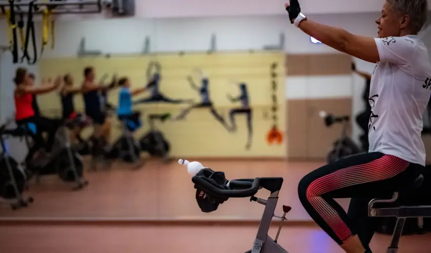 Eleven Business & Sport Hotel J�sz�roksz�ll�s - M�rcius 15. 