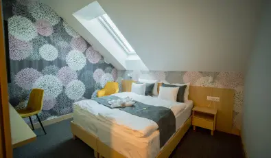 Eleven Business & Sport Hotel J�sz�roksz�ll�s