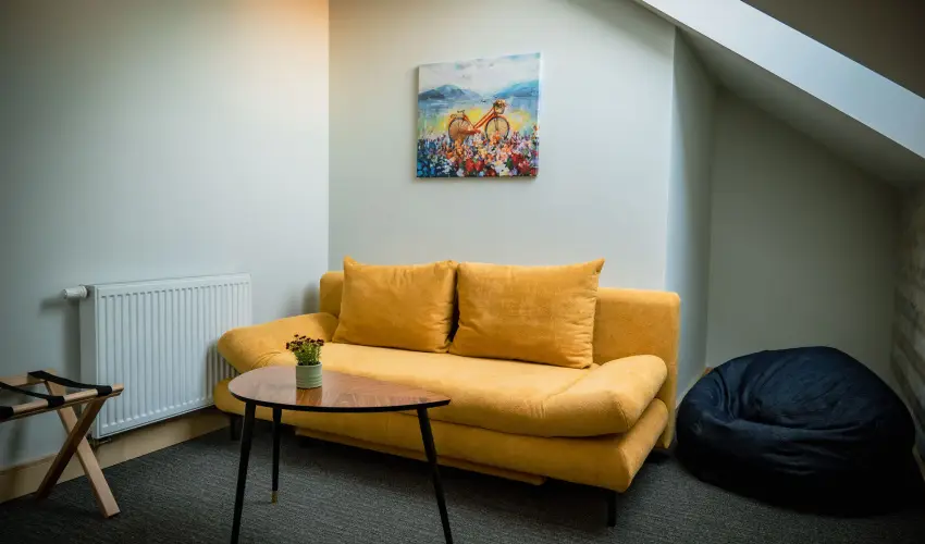 Eleven Business & Sport Hotel J�sz�roksz�ll�s - M�rcius 15. 