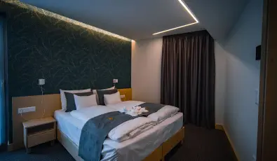 Eleven Business & Sport Hotel J�sz�roksz�ll�s