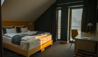 Eleven Business & Sport Hotel J�sz�roksz�ll�s