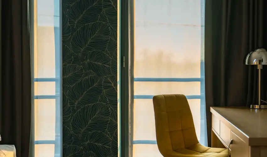 Eleven Business & Sport Hotel J�sz�roksz�ll�s - M�rcius 15. 