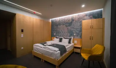 Eleven Business & Sport Hotel J�sz�roksz�ll�s