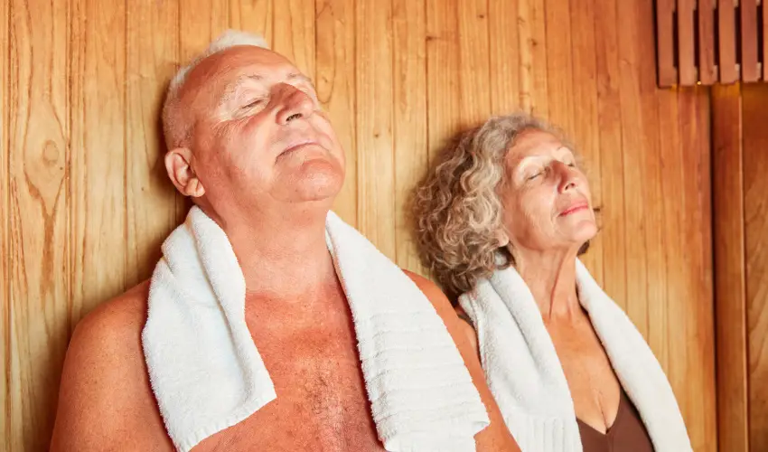 Eleven Business & Sport Hotel J�sz�roksz�ll�s - M�rcius 15. 