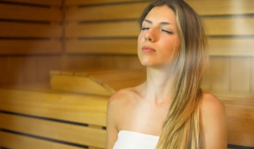 Eleven Business & Sport Hotel J�sz�roksz�ll�s - M�rcius 15. 