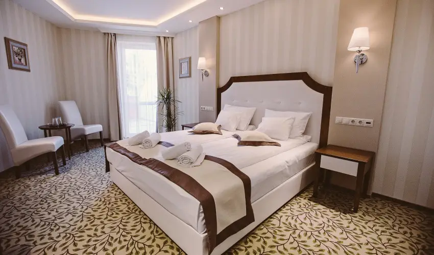 Elix�r Medical Wellness Hotel M�rahalom - M�rcius 15. (min. 2 �j)