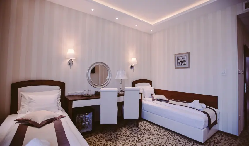 Elix�r Medical Wellness Hotel M�rahalom - M�rcius 15. (min. 2 �j)