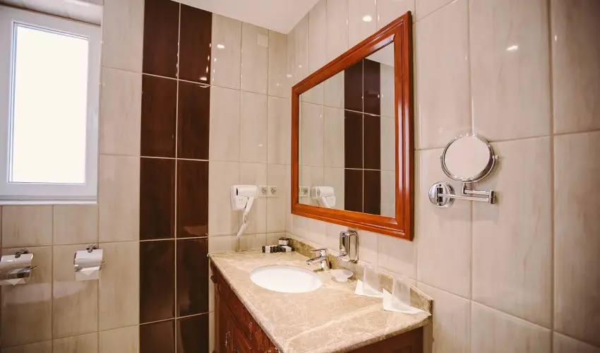 Elix�r Medical Wellness Hotel M�rahalom - M�rcius 15. (min. 2 �j)