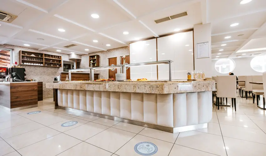 Elix�r Medical Wellness Hotel M�rahalom - M�rcius 15. (min. 2 �j)