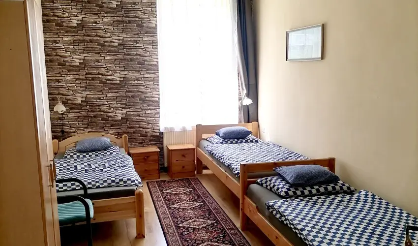 �lm�ny Vend�gh�z Csurg� - M�rcius 15.