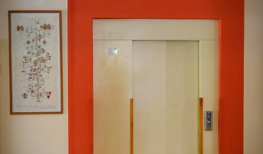 Erika Apartman S�rv�r - M�rcius 15.  (min. 3 �j)