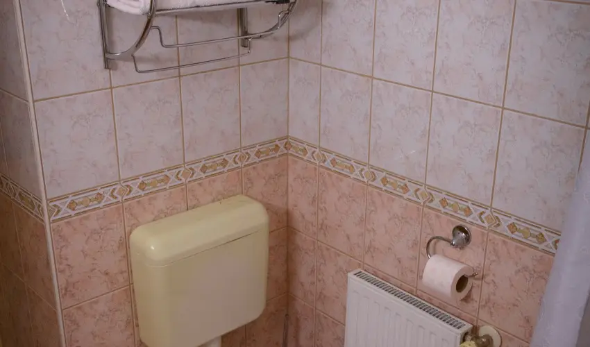 Erika Apartman S�rv�r - M�rcius 15.  (min. 3 �j)