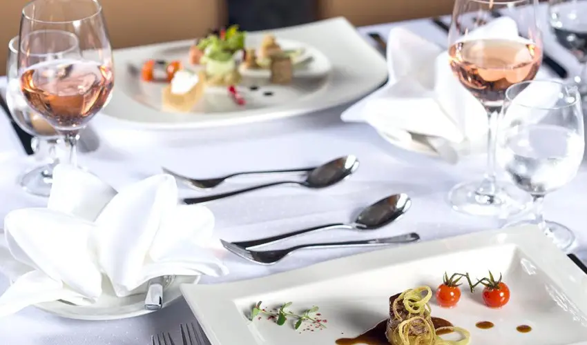 ETO Park Hotel Superior Business & Stadium Gy�r - M�rcius 15. 