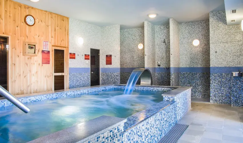 Fried Kast�ly Hotel Simontornya - M�rcius 15.  - teljes el�refizet�ssel (min. 2 �j)