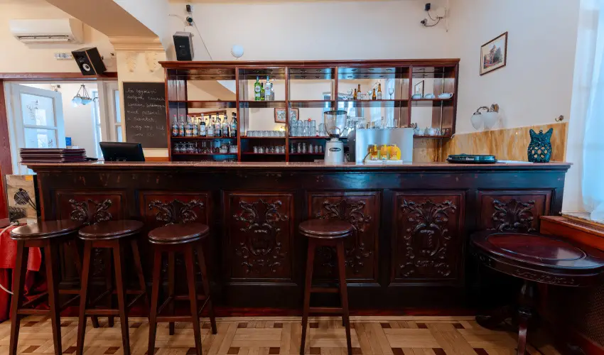 Fried Kast�ly Hotel Simontornya - M�rcius 15.  - teljes el�refizet�ssel (min. 2 �j)