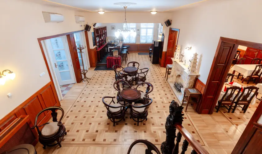 Fried Kast�ly Hotel Simontornya - M�rcius 15.  - teljes el�refizet�ssel (min. 2 �j)