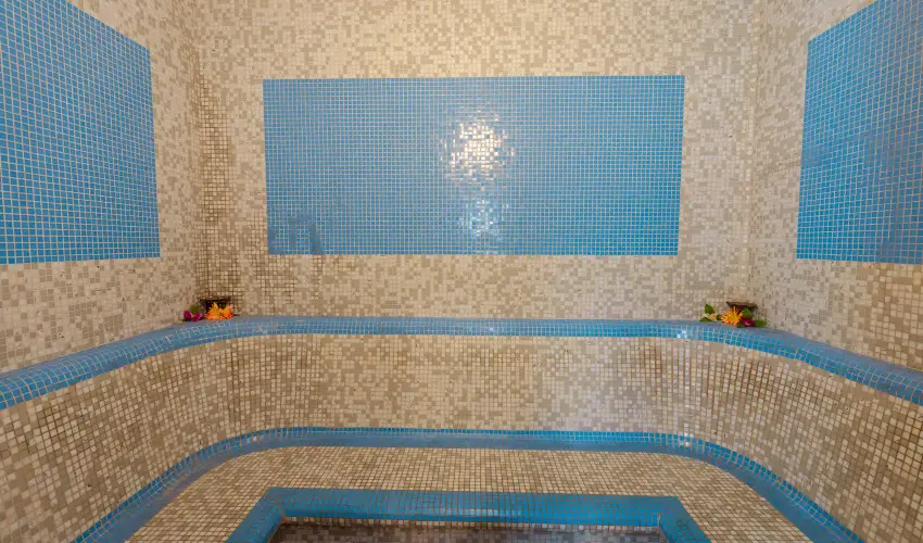 Fried Kast�ly Hotel Simontornya - M�rcius 15.  - teljes el�refizet�ssel (min. 2 �j)