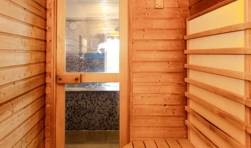 Fried Kast�ly Hotel Simontornya - M�rcius 15.  - teljes el�refizet�ssel (min. 2 �j)