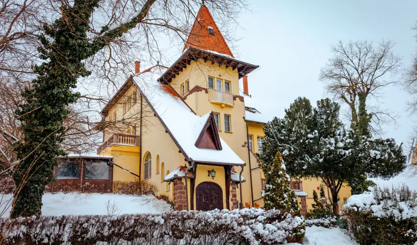 Fried Kast�ly Hotel Simontornya - M�rcius 15.  - teljes el�refizet�ssel (min. 2 �j)