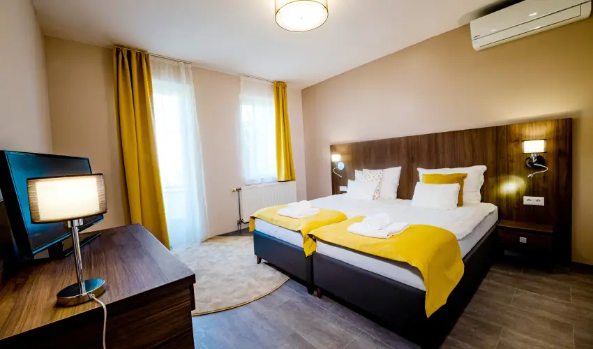 F�rd� Hotel Zalakaros - M�rcius 15. (min. 2 �j)