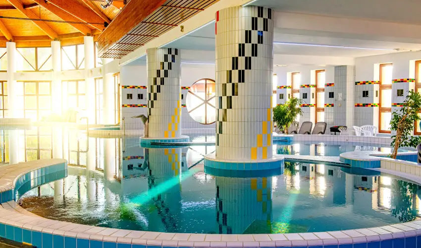 F�rd� Hotel Zalakaros - M�rcius 15. (min. 2 �j)