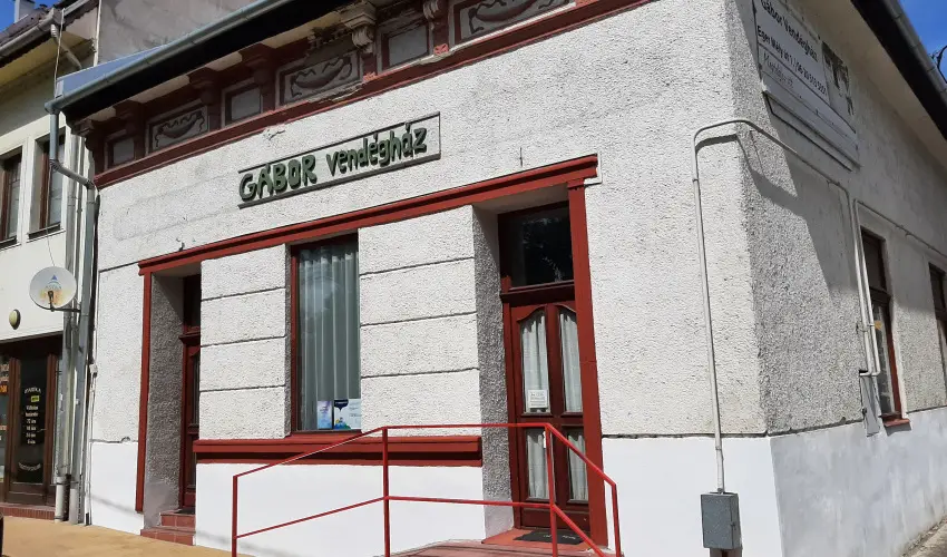 G�bor Vend�gh�z Eger - M�rcius 15.